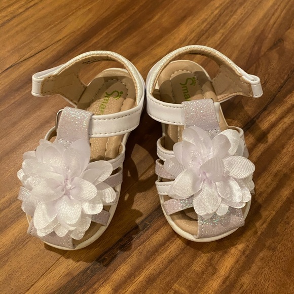 Smart Step Toddler Girls White Flower Sandals - Picture 2 of 6